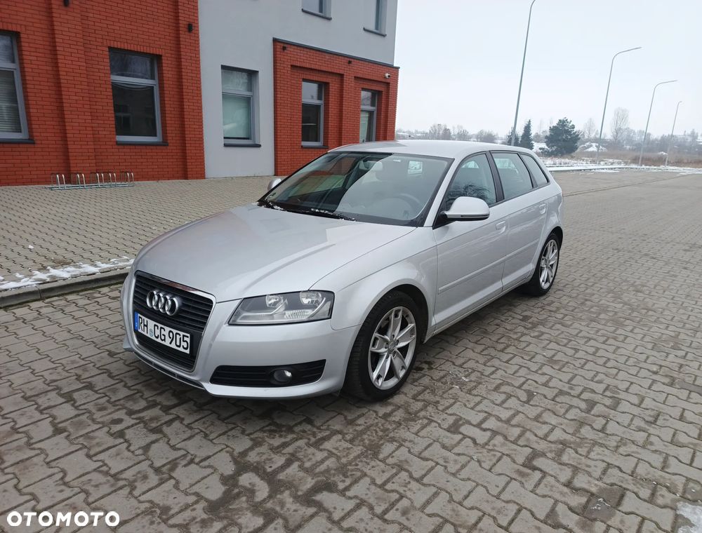 Audi A3 Sportback 1.6 TDI DPF Attraction - 2