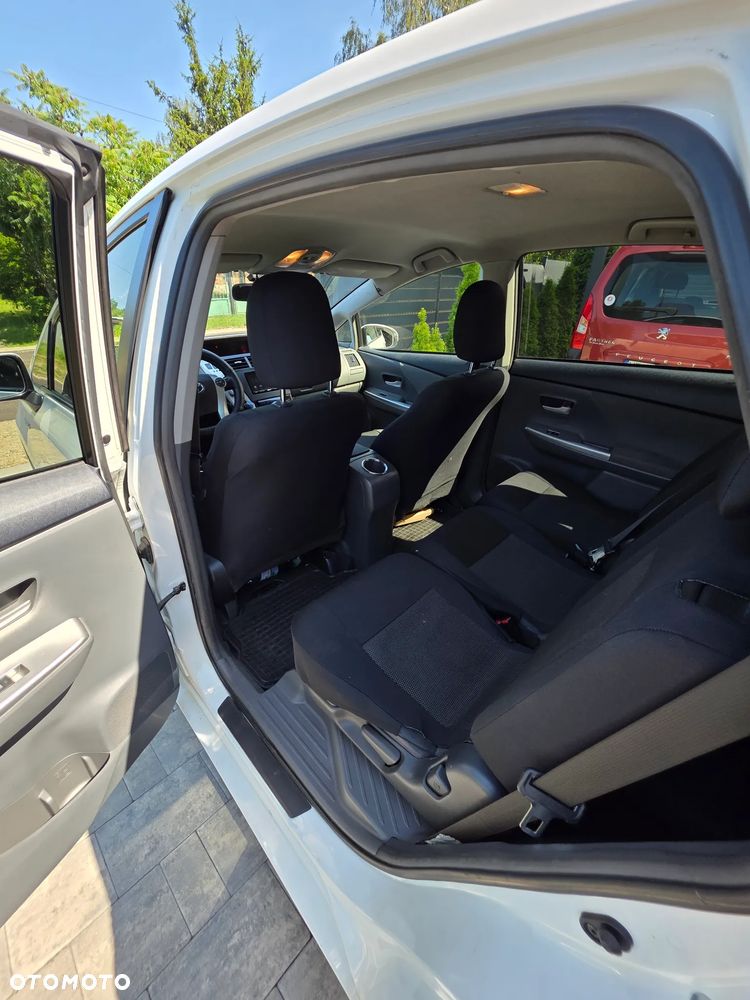 Toyota Prius+ (Hybrid) Comfort - 11