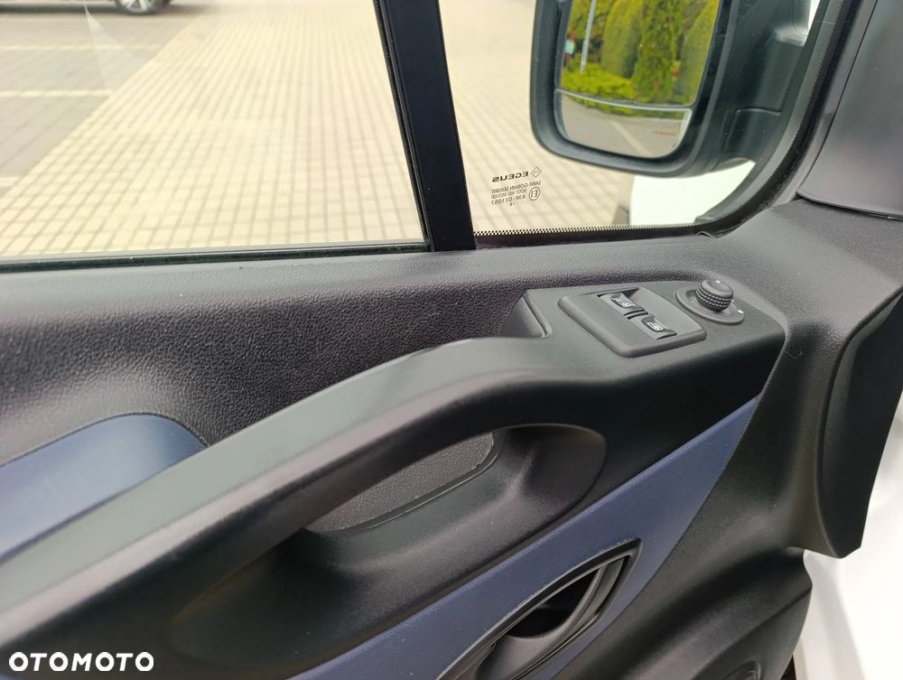 Opel Vivaro B - 13