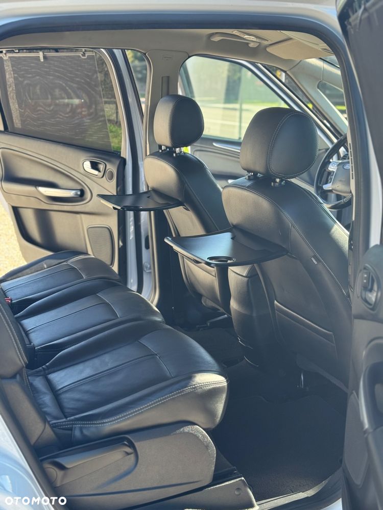 Ford S-Max 2.0 TDCi DPF Titanium X - 19