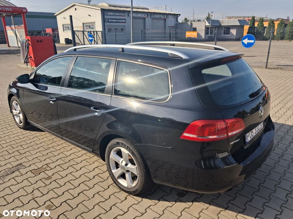 Volkswagen Passat - 4