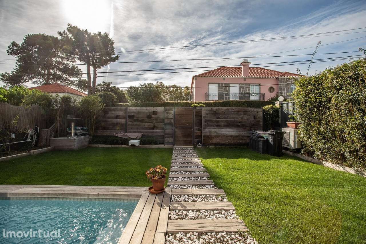 Moradia T3+1 de Charme com Piscina no Coração de Cascais - Grande imagem: 4/43