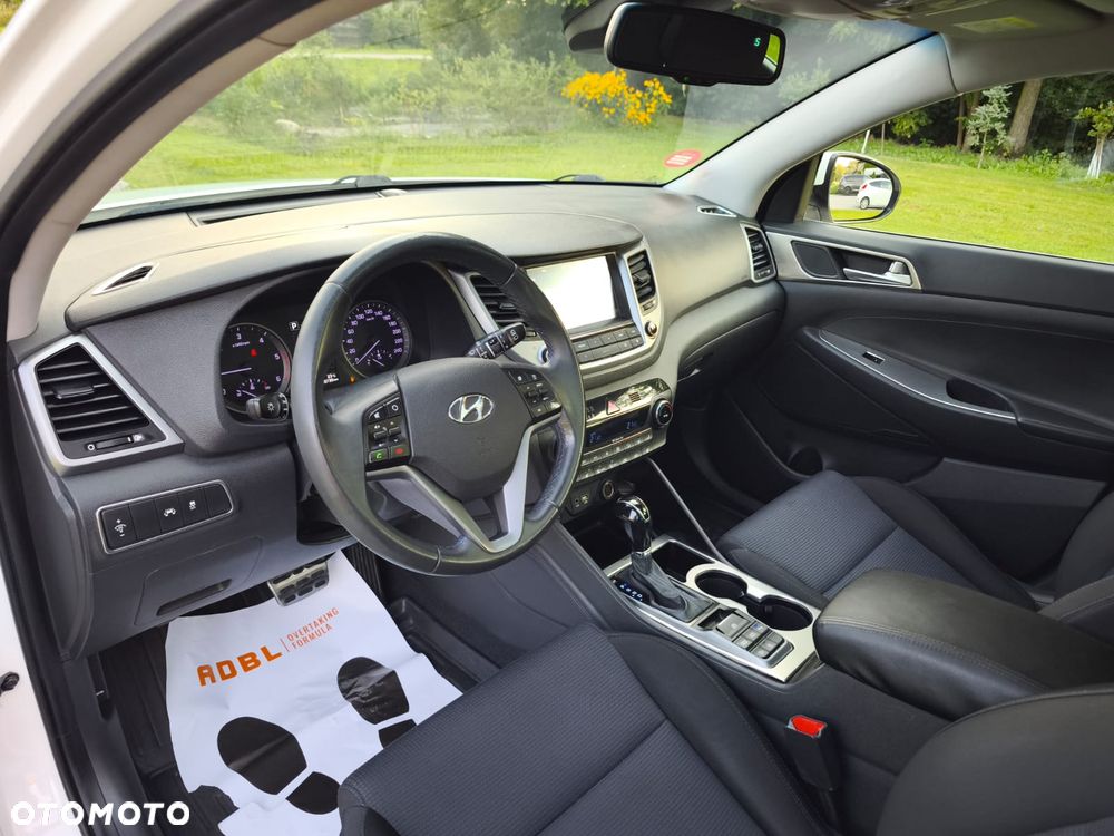 Hyundai Tucson blue 1.7 CRDi 2WD DCT Premium - 22