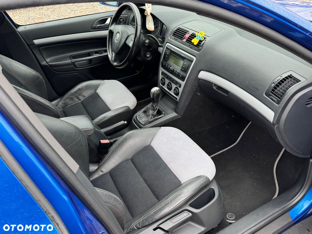 Skoda Octavia 2.0 TDI DPF RS - 12
