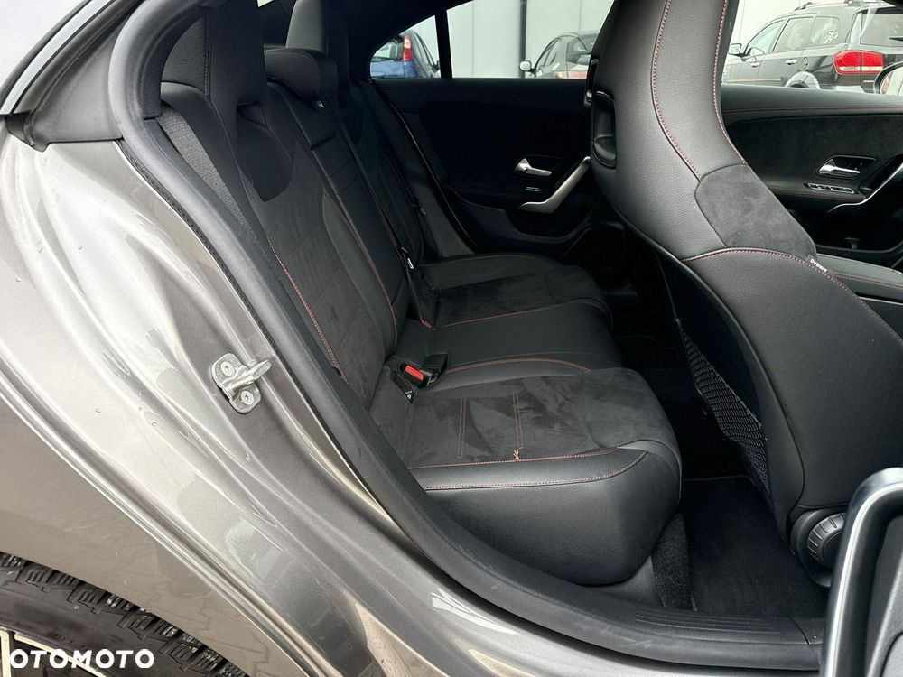 Mercedes-Benz CLA 200 mHEV AMG Line 7G-DCT - 18
