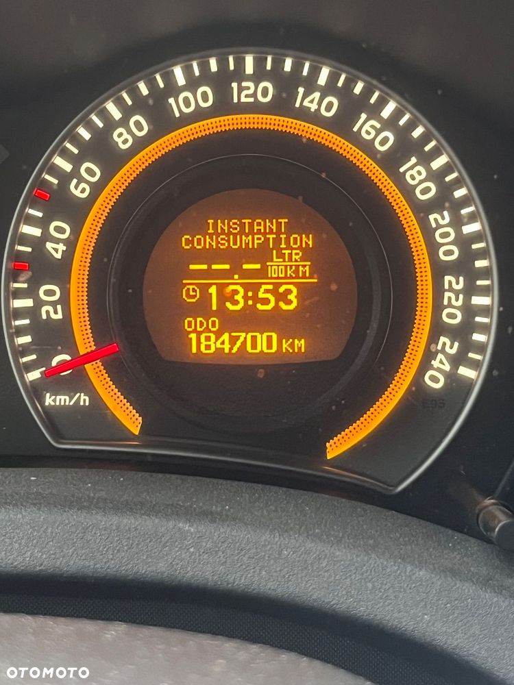 Toyota Auris 1.33 VVT-i Life - 2