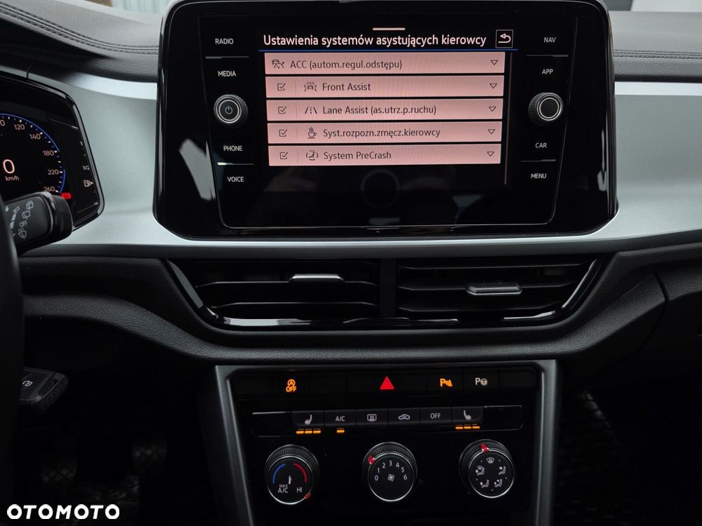 Volkswagen T-Roc 1.5 TSI Life - 17