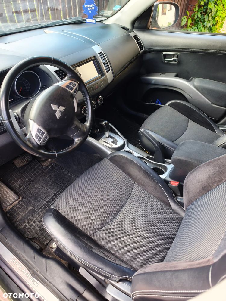 Mitsubishi Outlander 2.0 Intense + 2WD EU5 CVT - 7