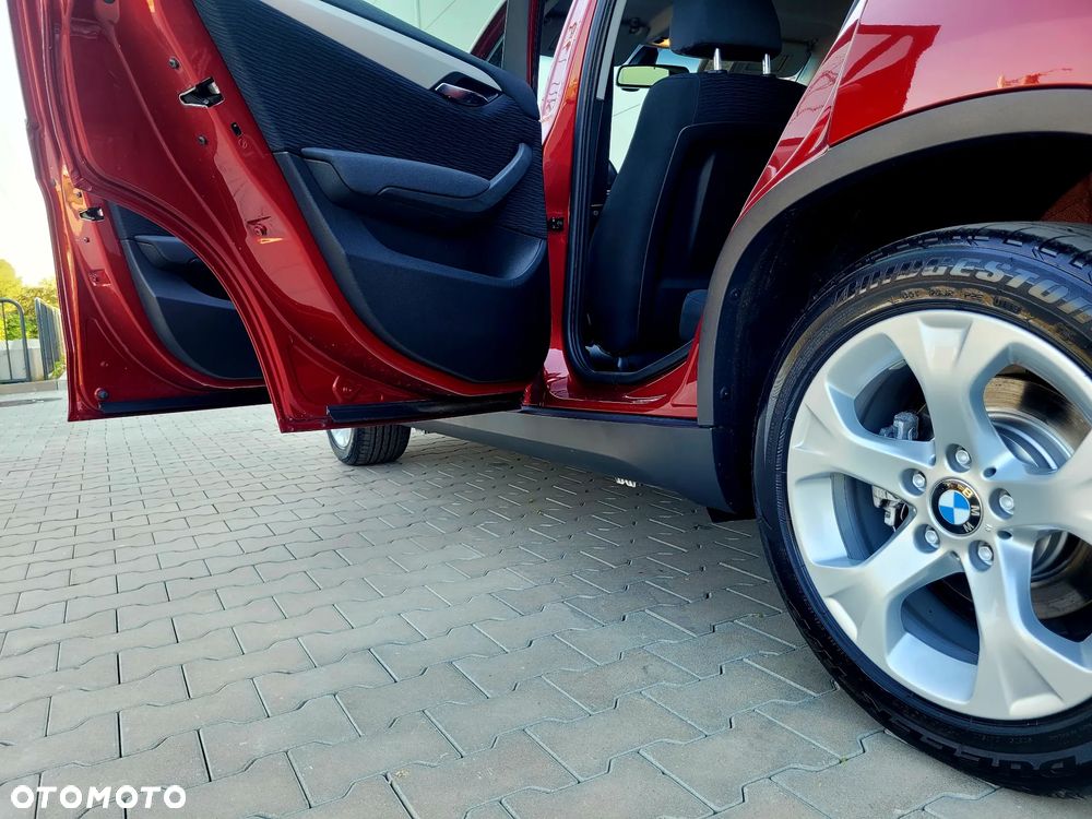 BMW X1 xDrive18d Sport Line - 18