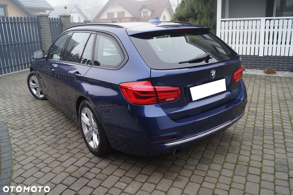 BMW Seria 3 318i Sport Line - 2
