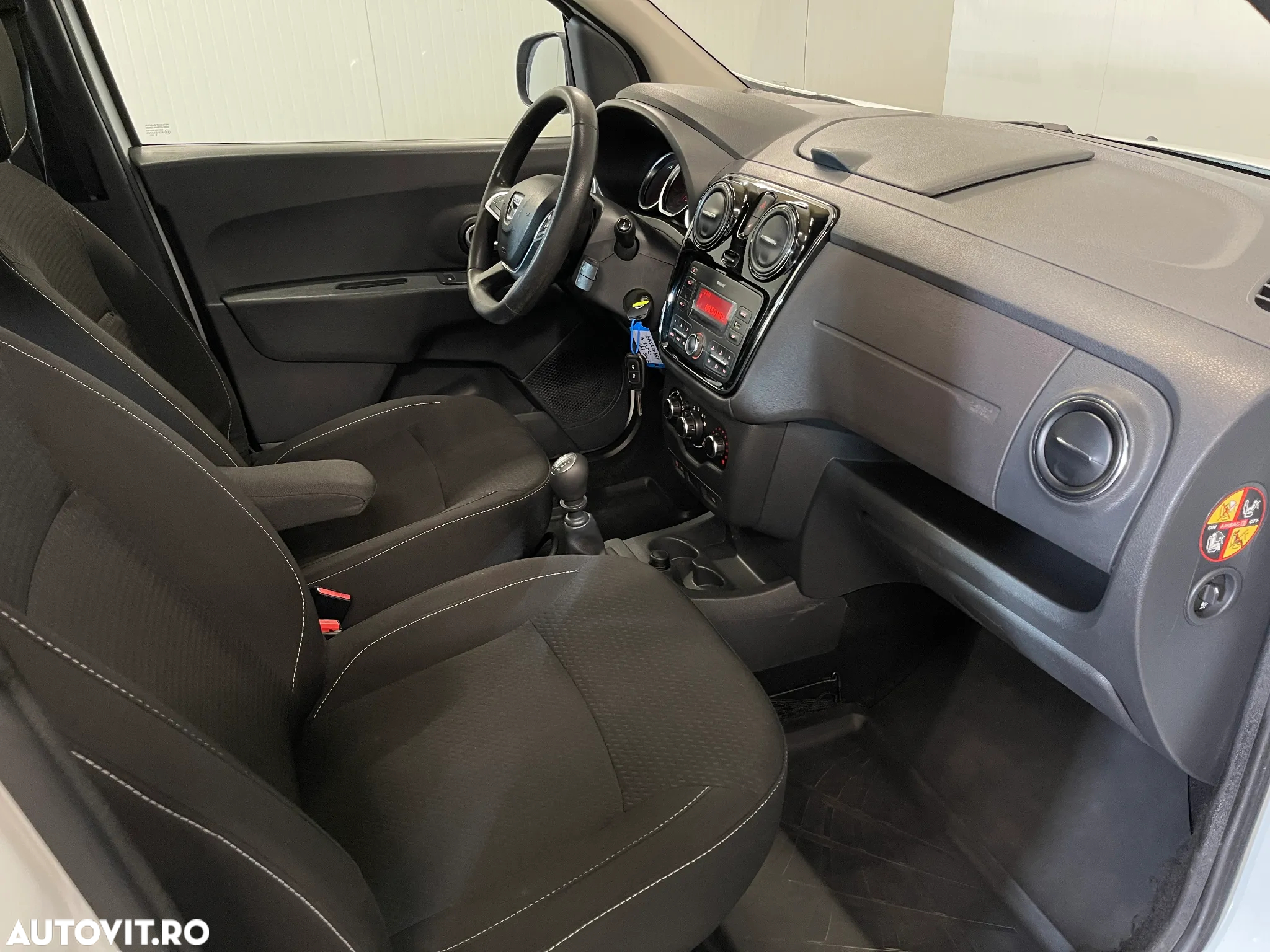 Dacia Lodgy 1.5 Blue dCi Laureate - 10