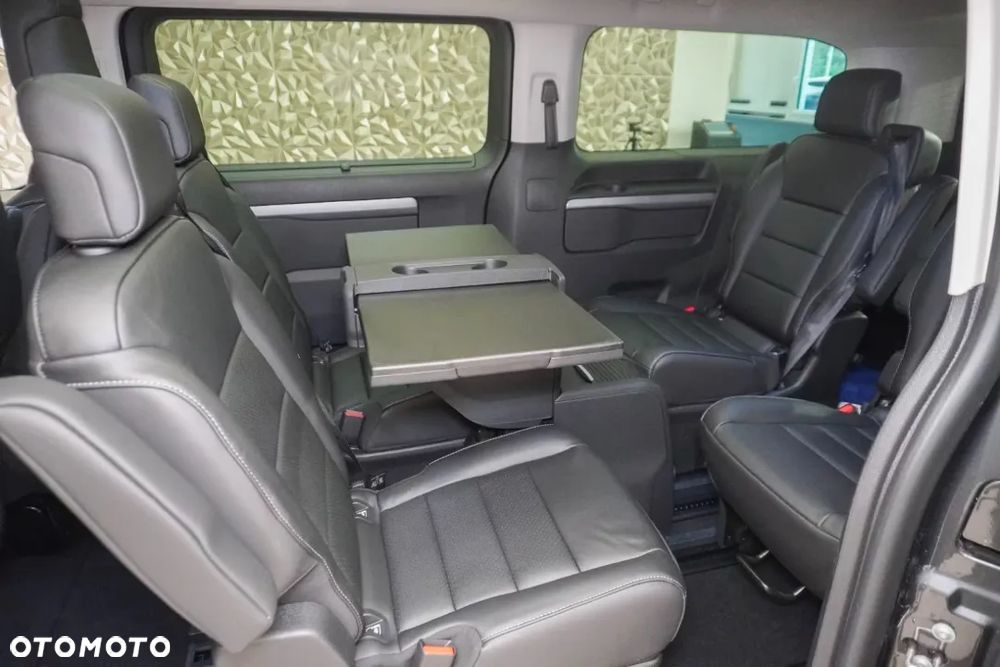 Peugeot Traveller - 21