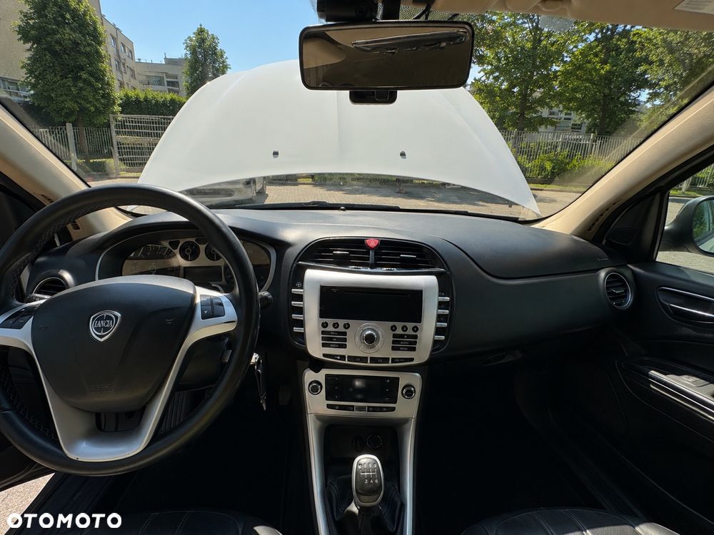 Lancia Delta 1.6 MJ Gold - 8