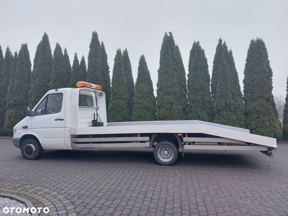 Mercedes-Benz 410 - 6