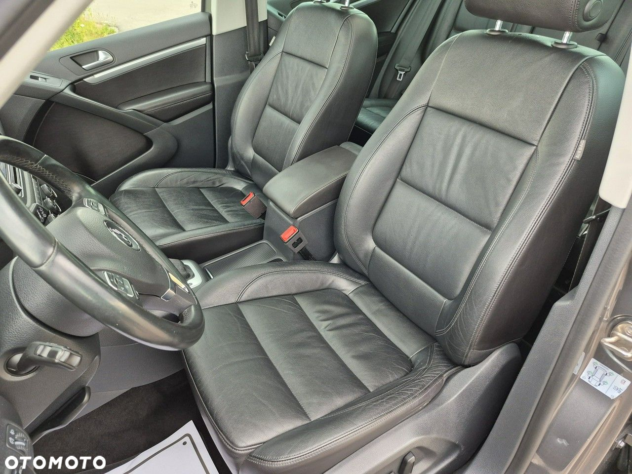 Volkswagen Tiguan - 14