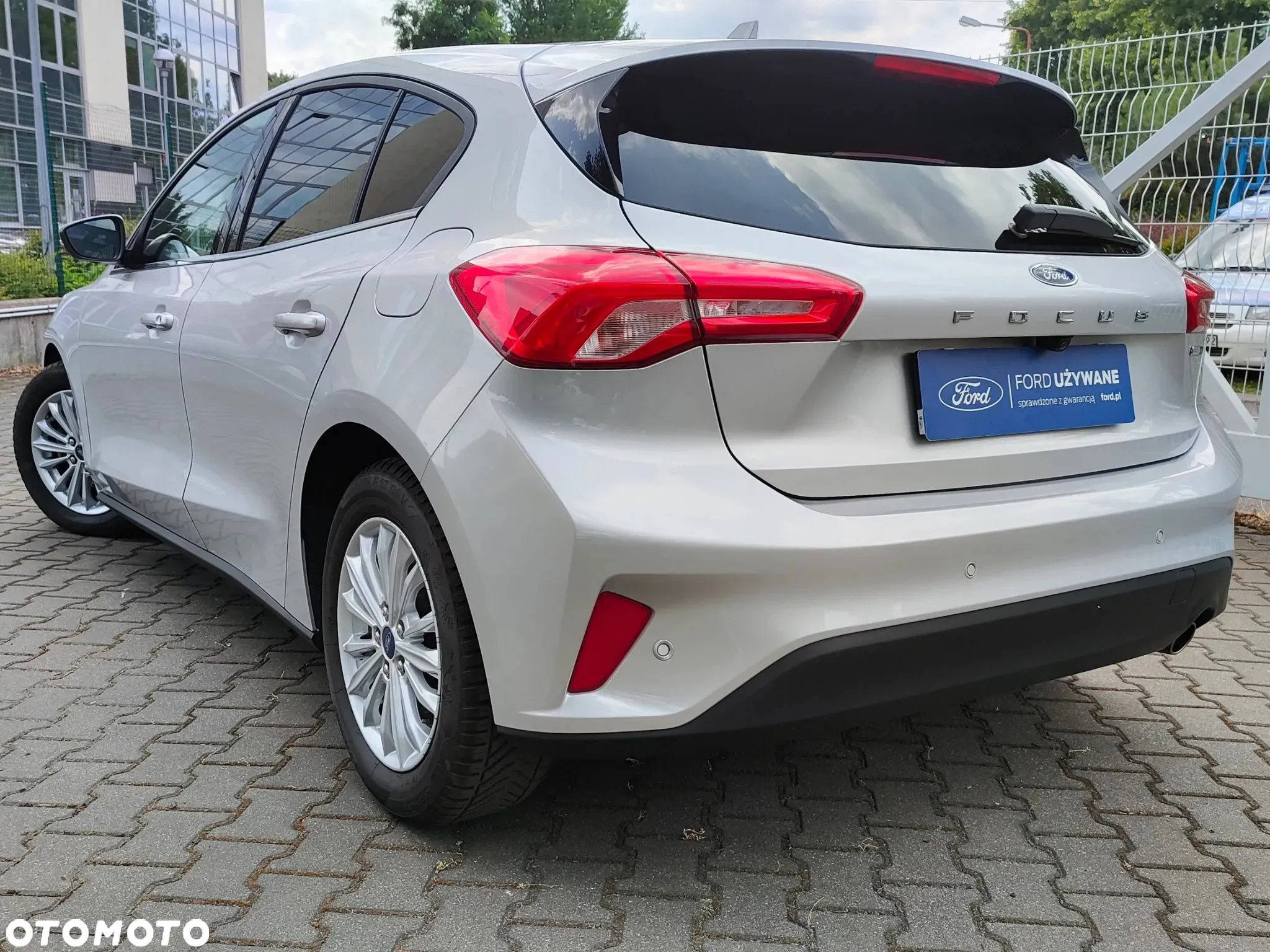 Ford Focus 1.0 EcoBoost Hybrid TITANIUM - 2