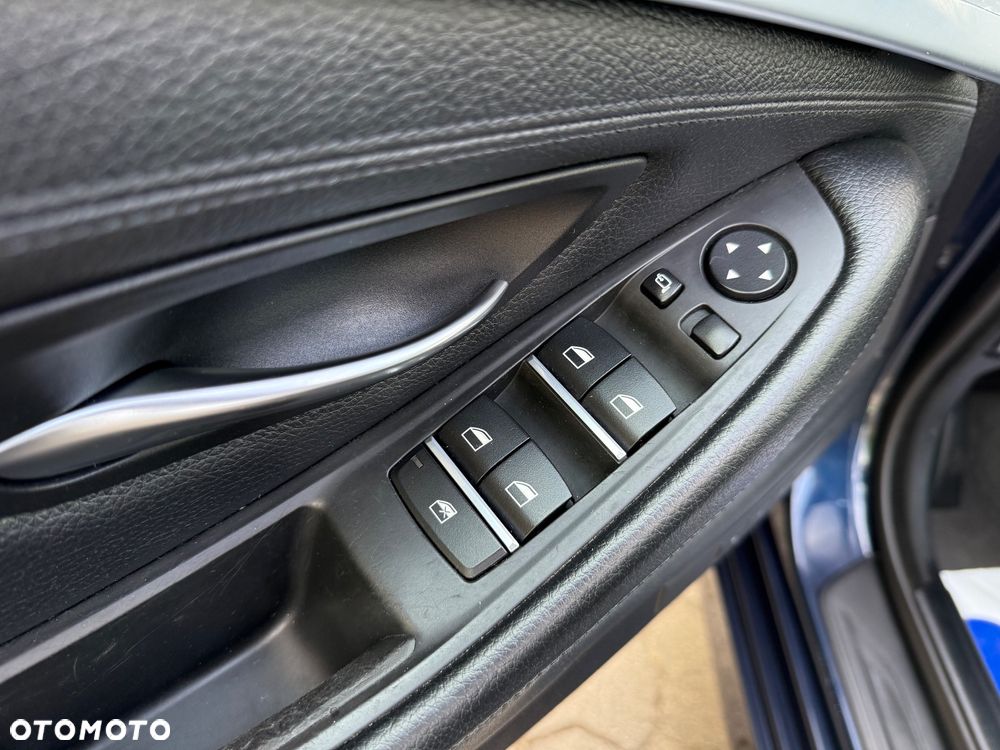 BMW Seria 5 530i Touring - 7