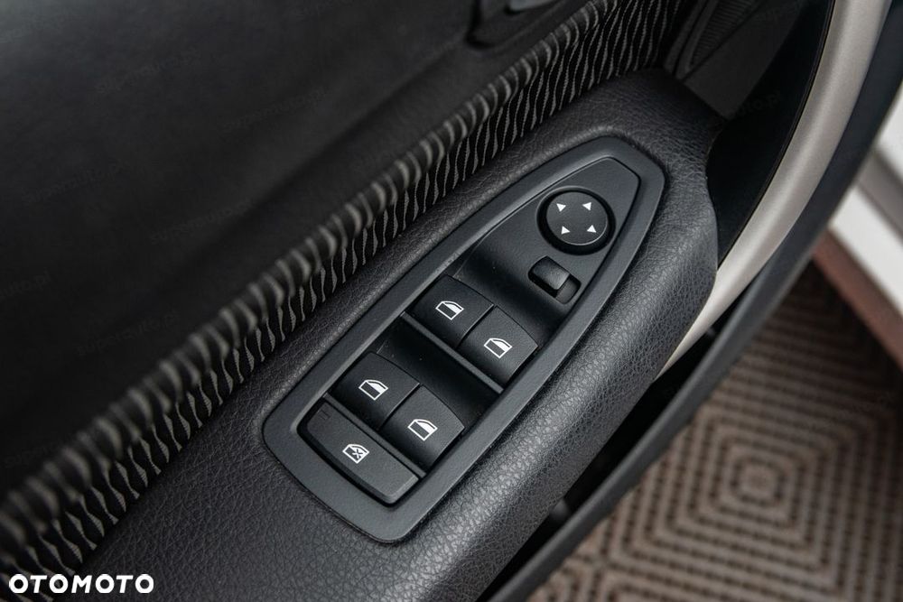 BMW Seria 1 118i - 9