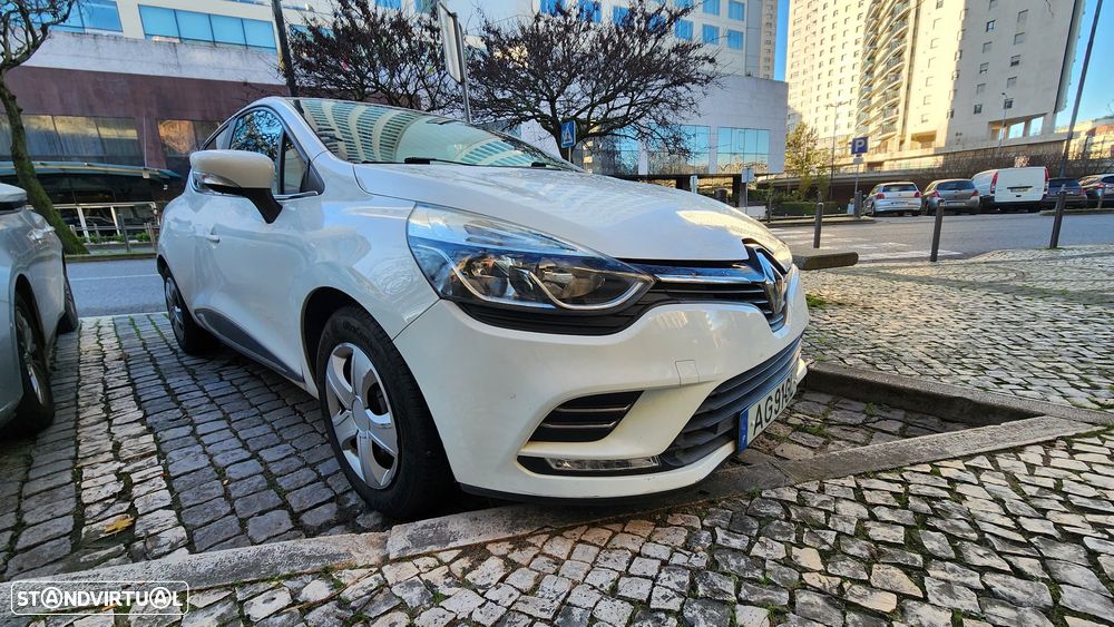 Renault Clio 1.2 16V 75 LIMITED - 3