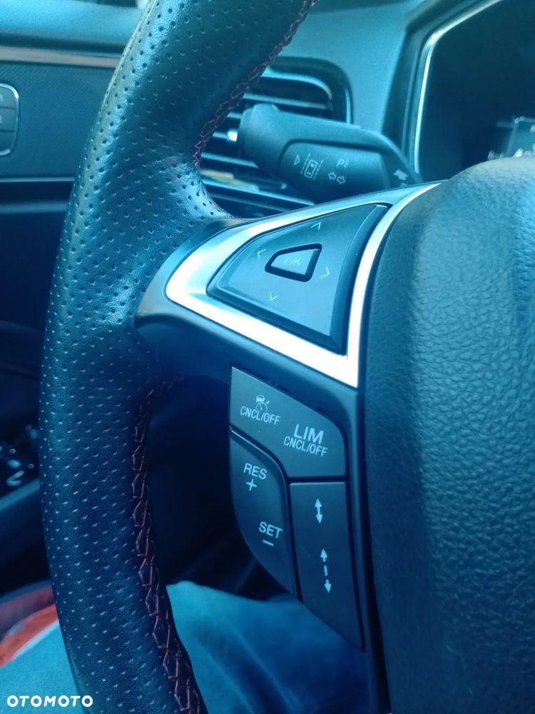 Ford Mondeo - 26