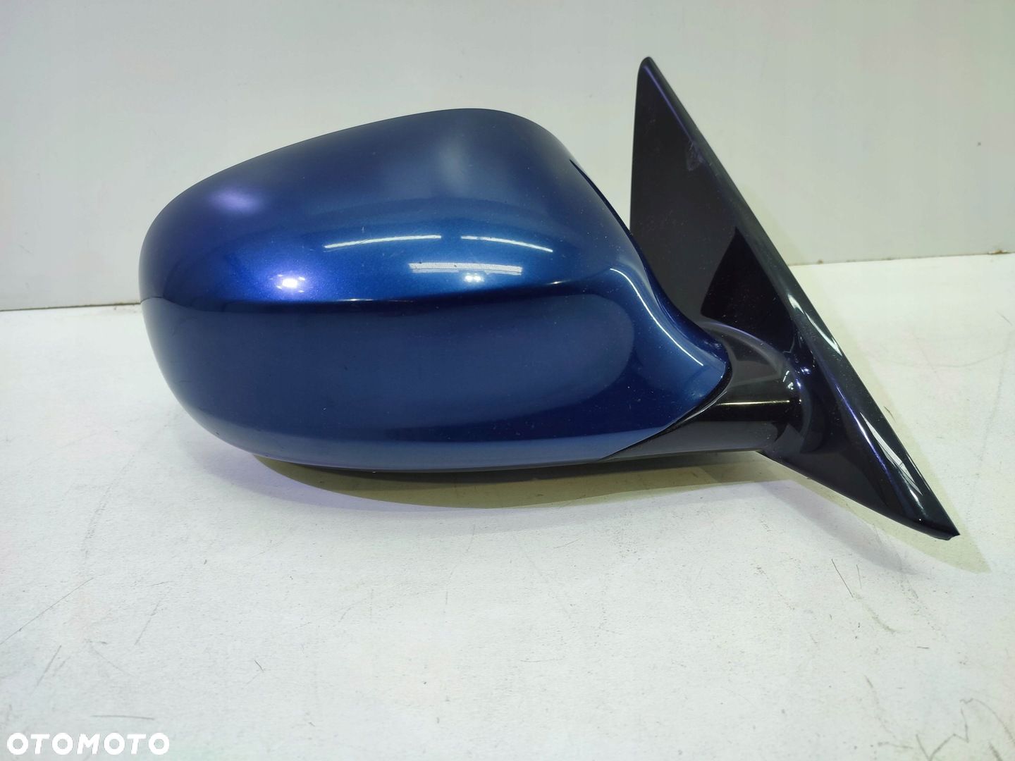 BMW E90 E91 PRAWE LUSTERKO LIFT M-PAKIET 381 ANGLIK 5-PIN - 1