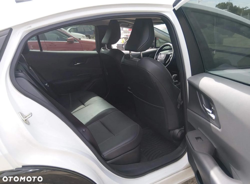 Toyota Prius Hybrid Executive - 10