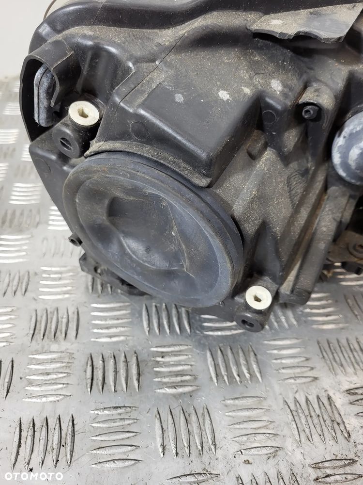 Volkswagen Golf VI Lampa Lewy Przód - 9