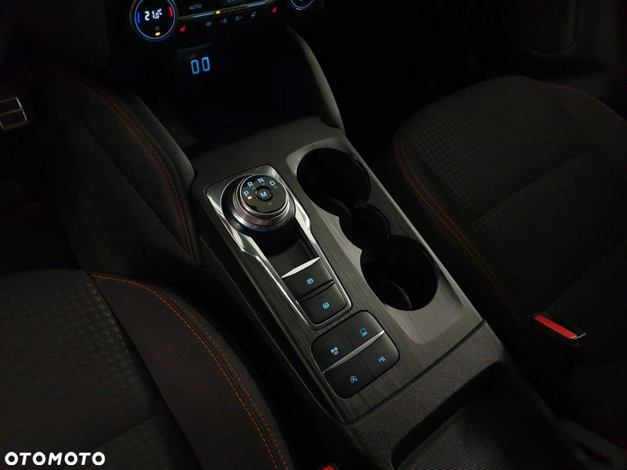 Ford Kuga 2.0 EcoBlue 4x4 ST-LINE X - 32