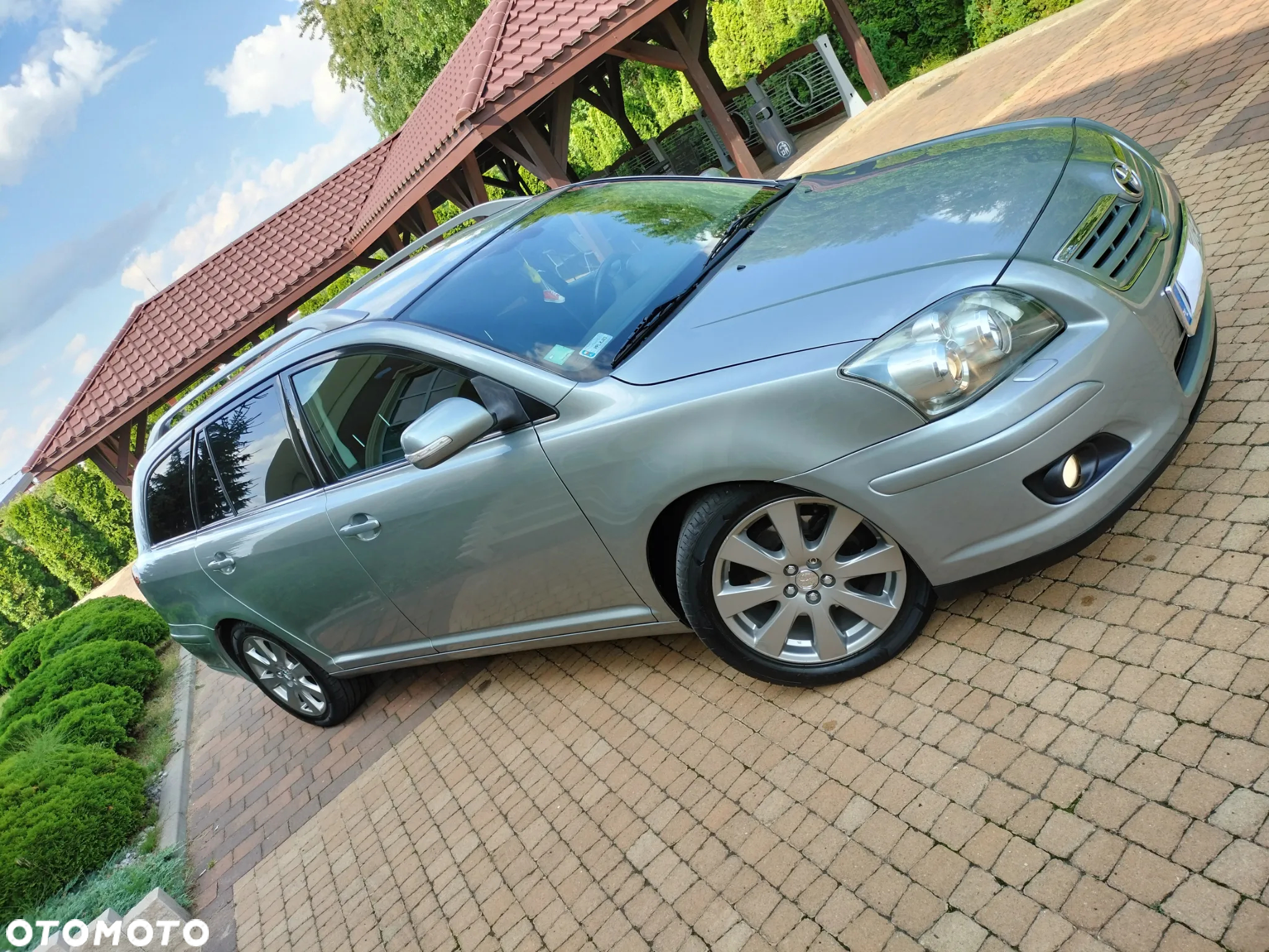 Toyota Avensis 2.0 D-4D Sol+NAVI - 26