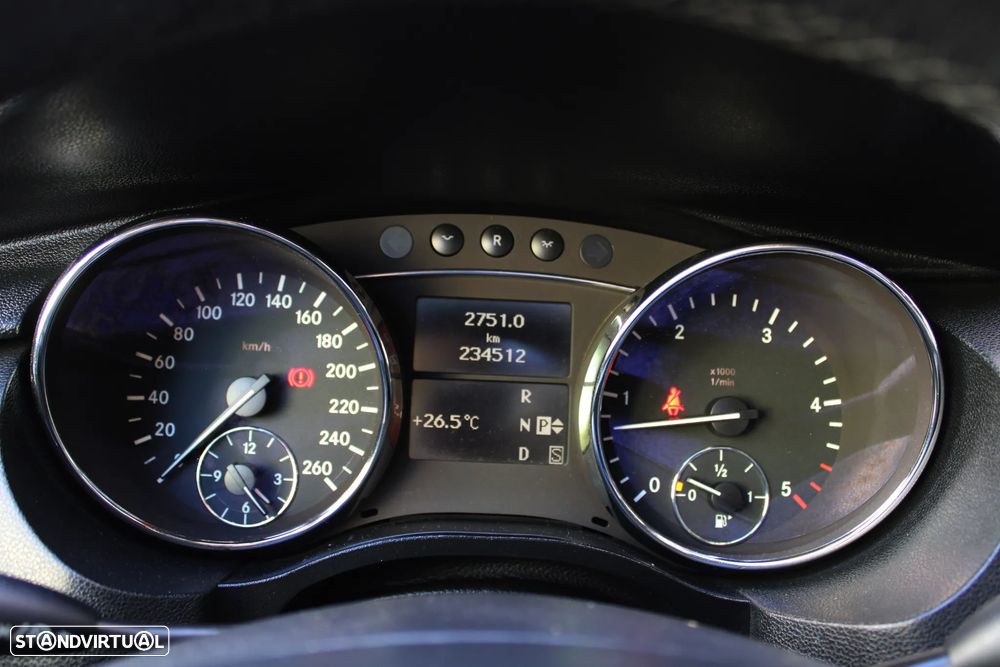 Mercedes-Benz R 320 CDI 4-Matic - 33