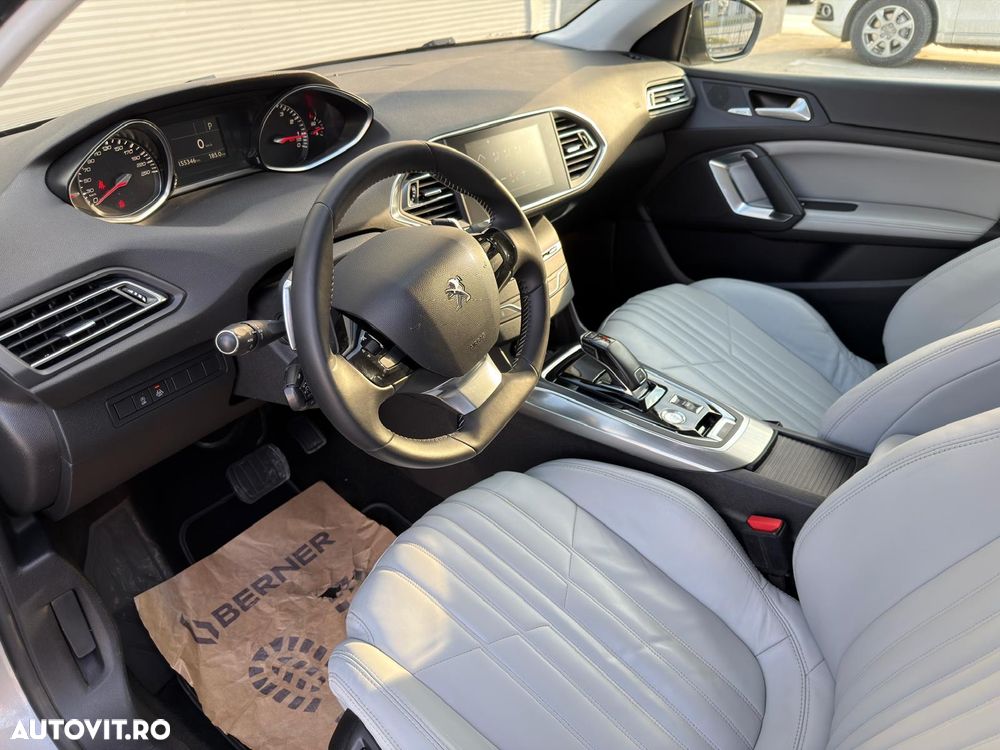 Peugeot 308 PureTech 130 GPF EAT8 Stop & Start Allure - 17