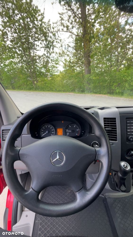 Mercedes-Benz Sprinter - 13