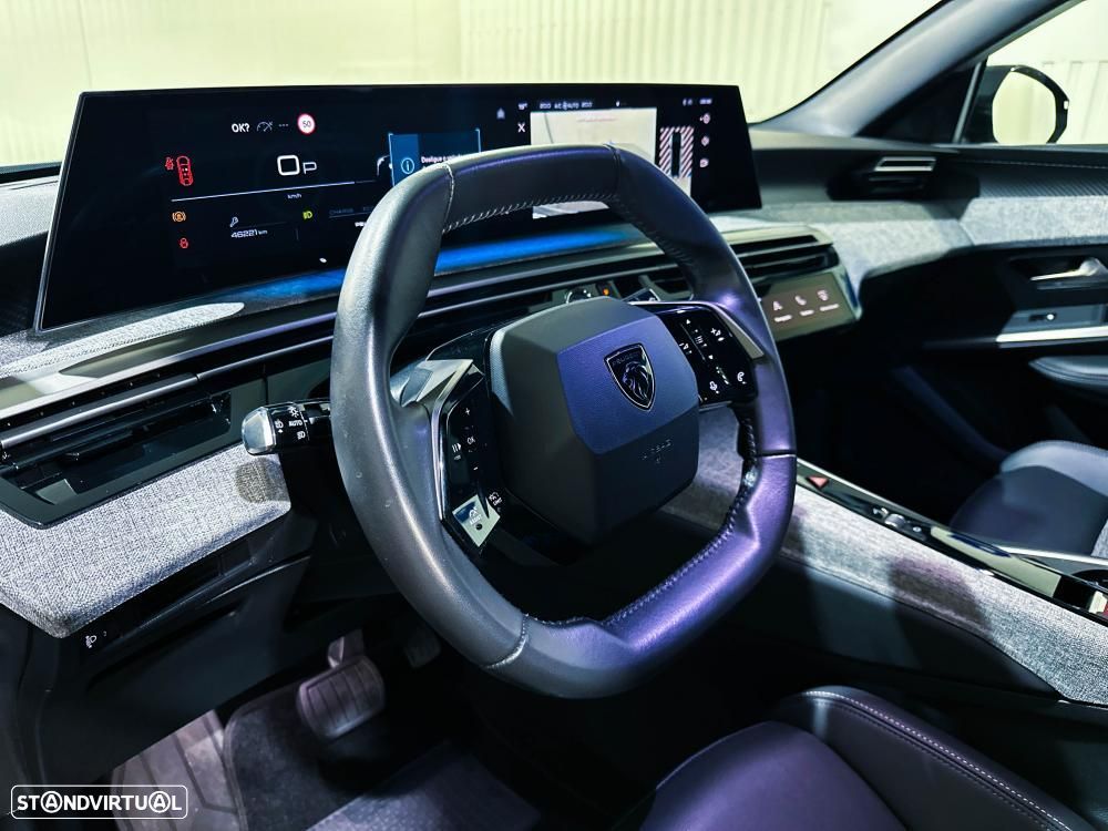 Peugeot 3008 1.2 Hybrid Allure e-DCS6 - 19