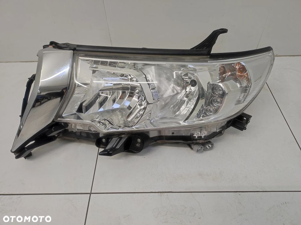 LAMPA REFLEKTOR LEWY PRZÓD EU TOYOTA LAND CRUISER 150 J15 LIFT - 1