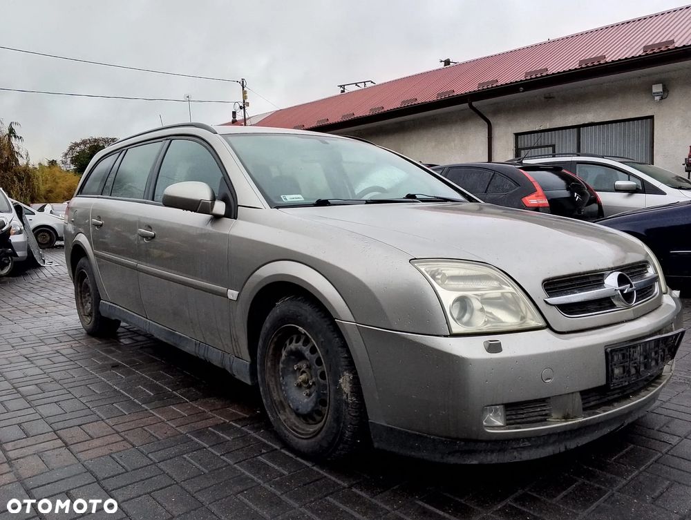 Opel Vectra C (02-05r.) 2.0DTI 100KM. Silnik Y20DTH Skrzynia F23, (MG1) lakier Z158/2FU/787J.Cały na części. GWARANCJA !!!  Przód Tył Zestaw Komplet Drzwi Klapa Zderzak Błotnik Maska Grill Atrapa Szyba Pas Lampa Lusterko Boczki Fotel Kanapa Kokpit Deska Rozdzielcza Przełącznik Włącznik Sterownik Przewody Wiązka Instalacja Moduł Komputer Czujnik Listwa Pompa Alternator Wtryski Głowica Rozrusznik Kompresor Sprzęgło Dwumas Silnik Skrzynia ABS Klimatyzacji Paliwa Wspomagania Kolektor Turbina Przepustnica Zawór Chłodnica Koło Hak Belka Sanki Zawieszenie Mcpherson Półoś Amortyzator Wydech Tłumik Zacisk Most - 3
