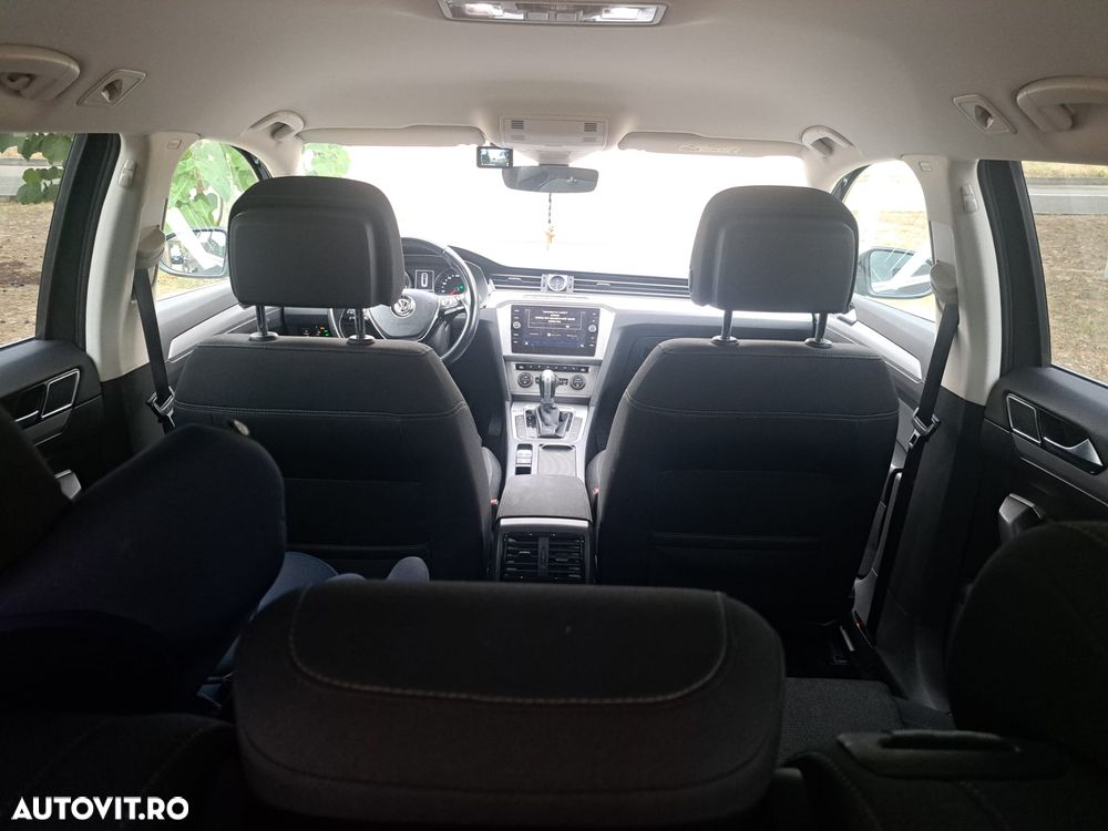 Volkswagen Passat 2.0 TDI SCR DSG Comfortline - 6