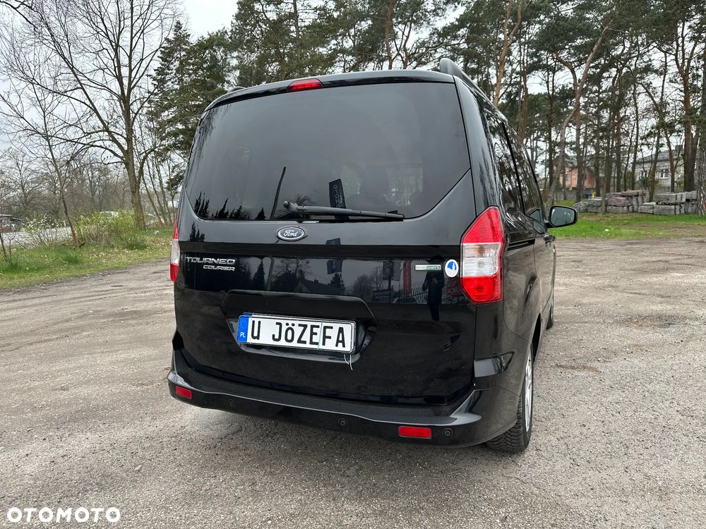 Ford Tourneo Courier 1.0 EcoBoost Titanium - 10