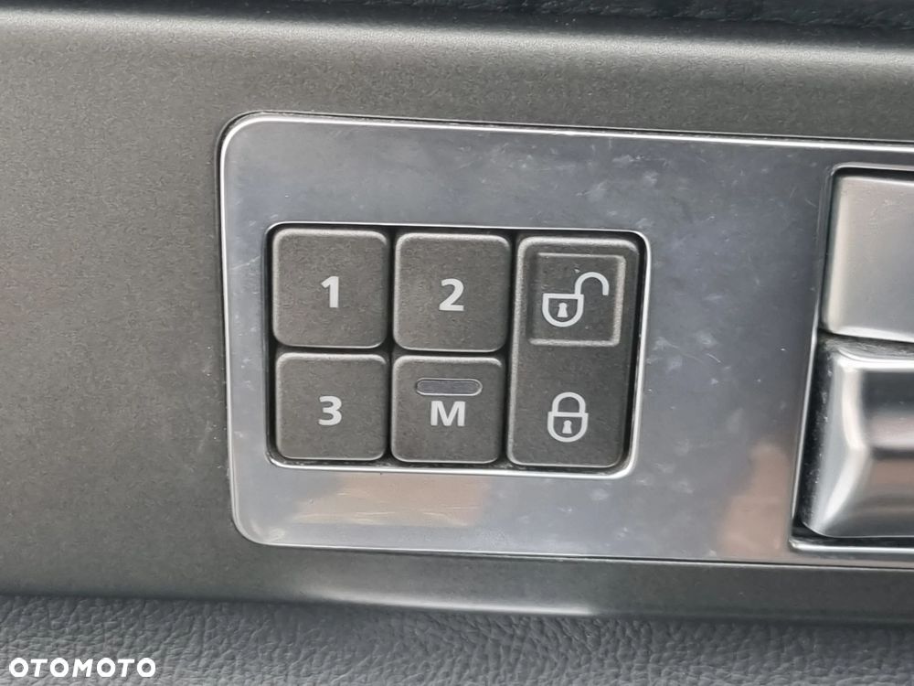 Land Rover Discovery - 11