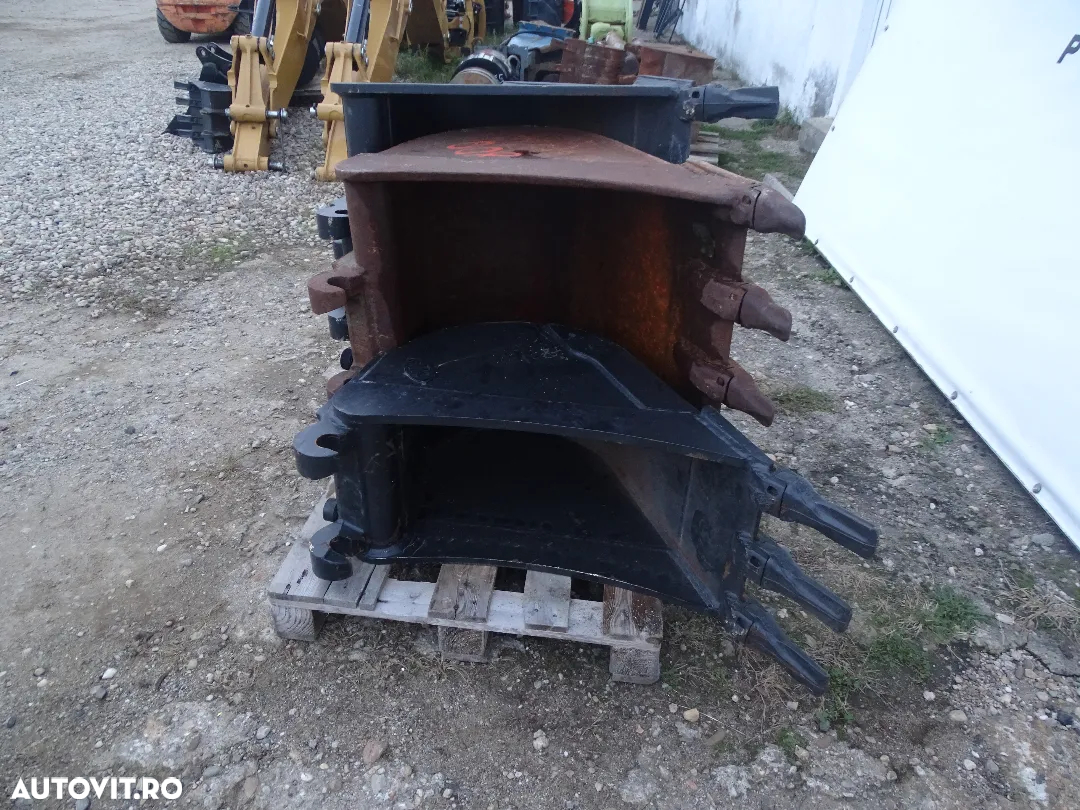 Cupe miniexcavator model Klac - 7