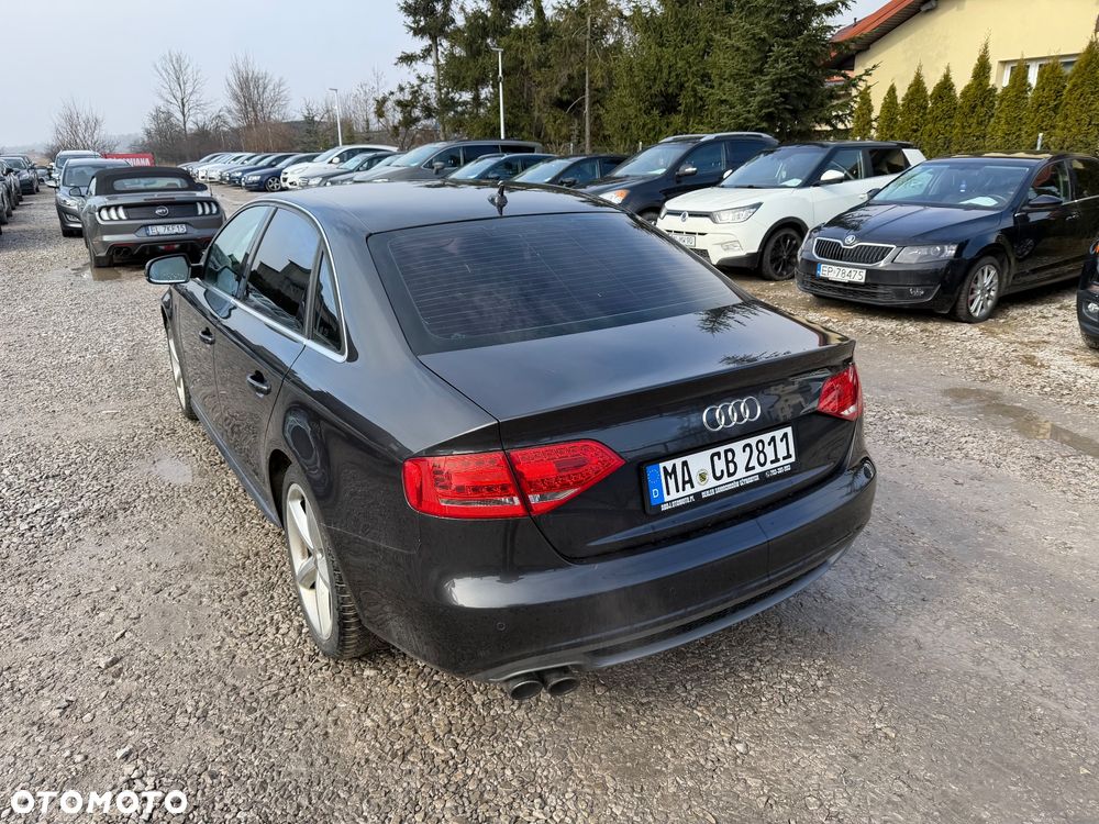 Audi A4 Limousine - 15