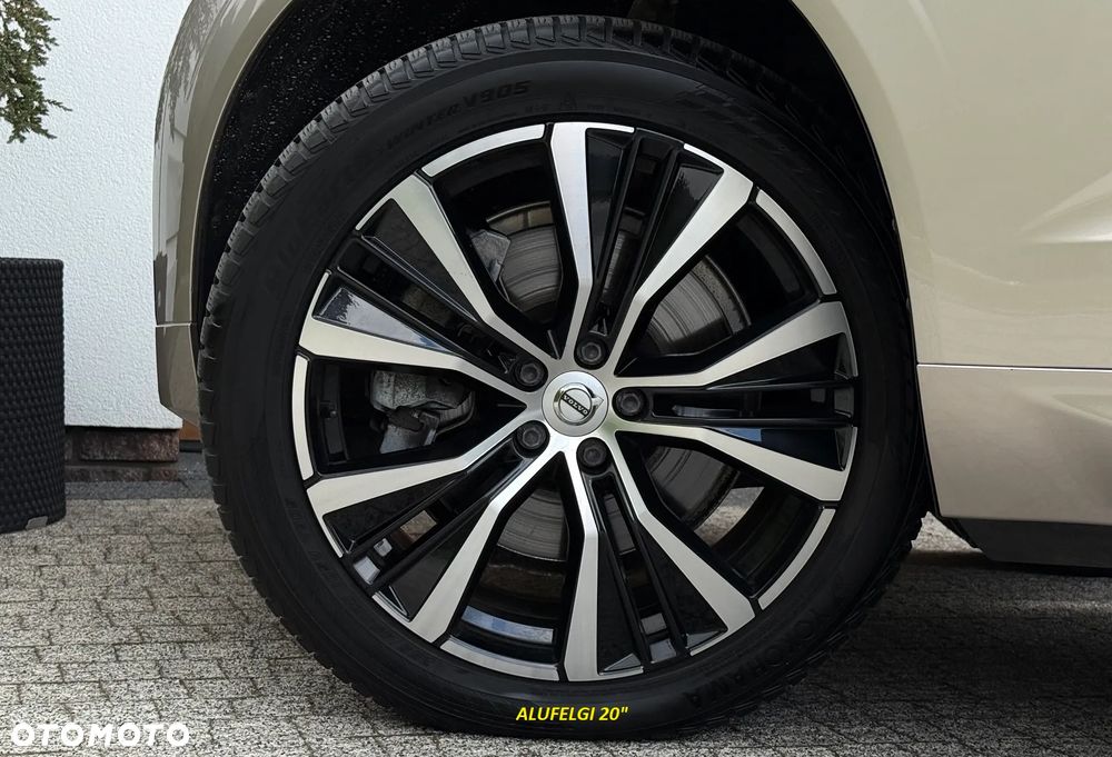 Volvo XC 60 B4 D AWD Plus Dark - 11