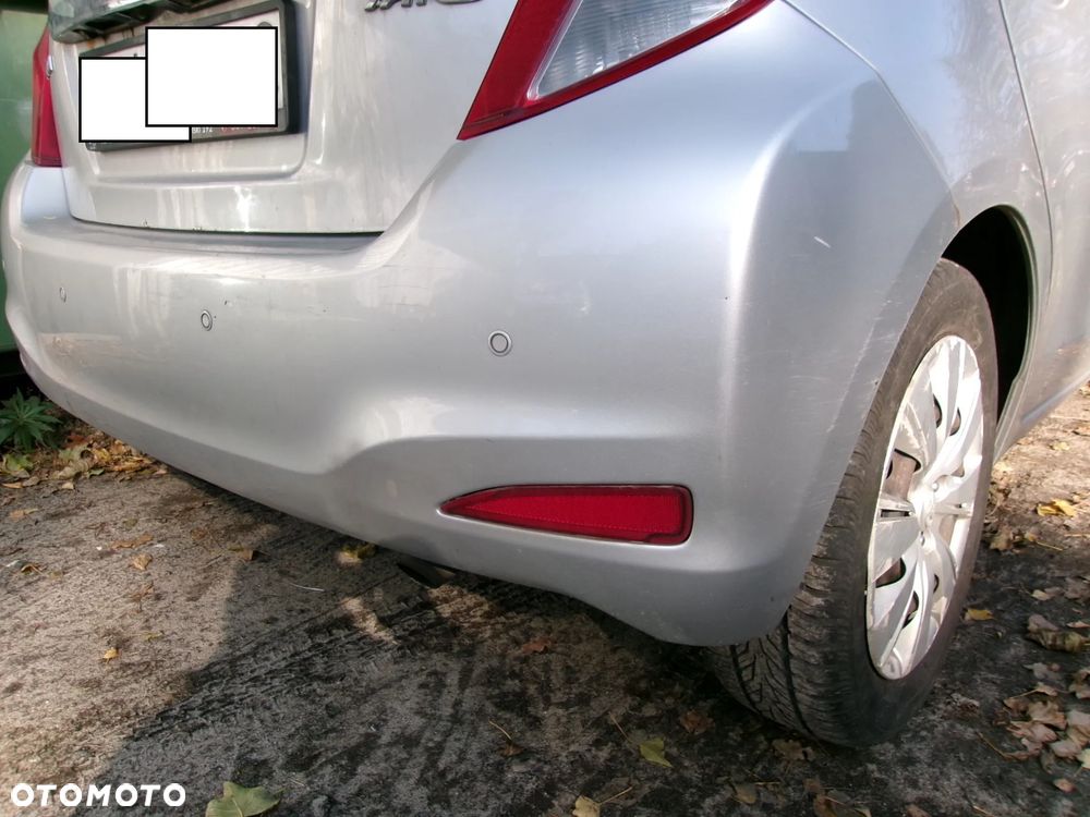 ZDERZAK TYŁ TOYOTA YARIS III  11-14  1F7 - 1