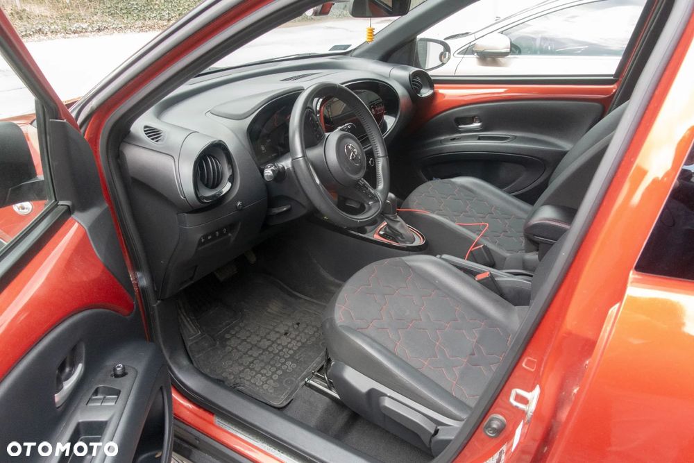 Toyota Aygo X 1.0 VVT-i Executive CVT - 9