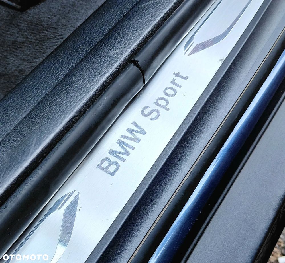 BMW X1 xDrive20d Sport Line - 24