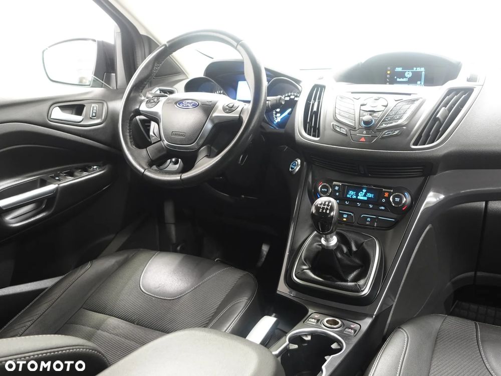 Ford Kuga 1.6 EcoBoost 2x4 Titanium - 29