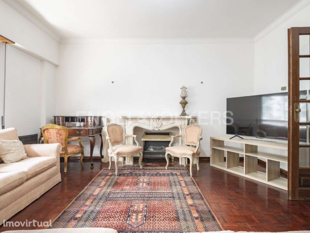 Excelente T5 em Alvalade - Grande imagem: 3/29