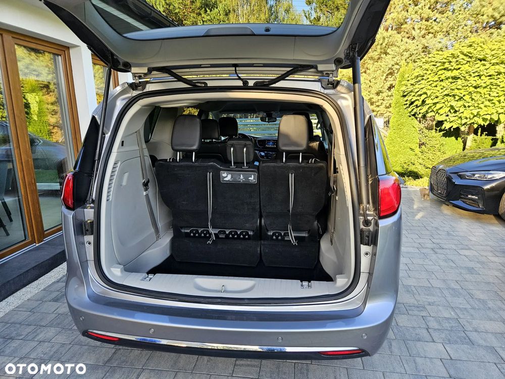 Chrysler Pacifica - 13