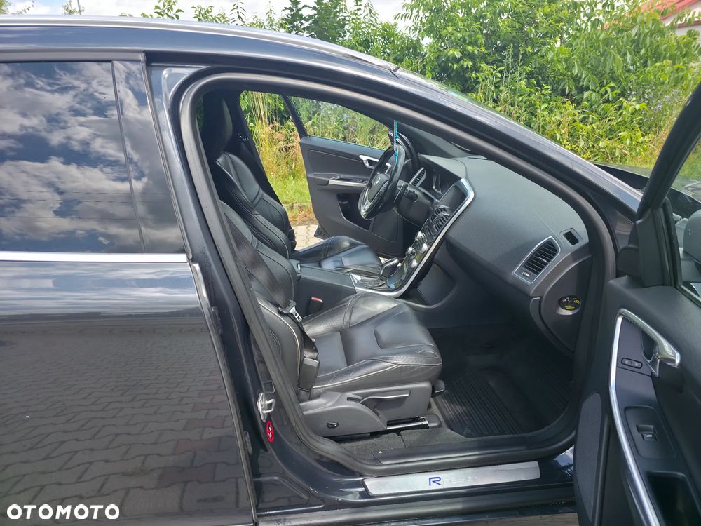 Volvo XC 60 D4 AWD Momentum - 29