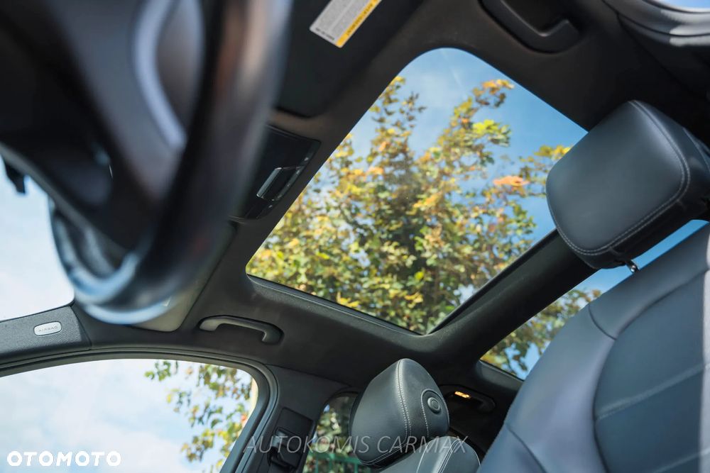 Mercedes-Benz Klasa C 300 7G-TRONIC - 25