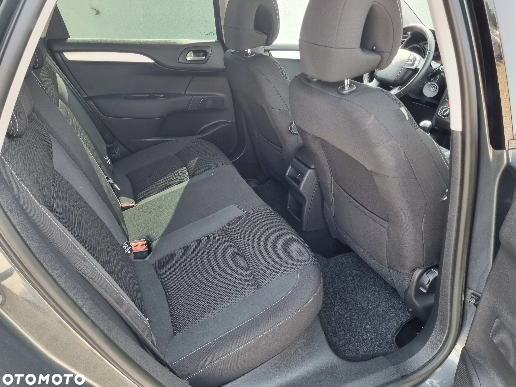 Citroën C4 e-HDi 115 Selection - 10